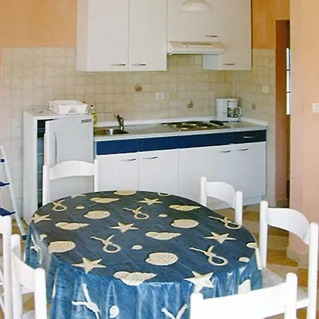 Apartment Rouge Ckv05085 Dyb